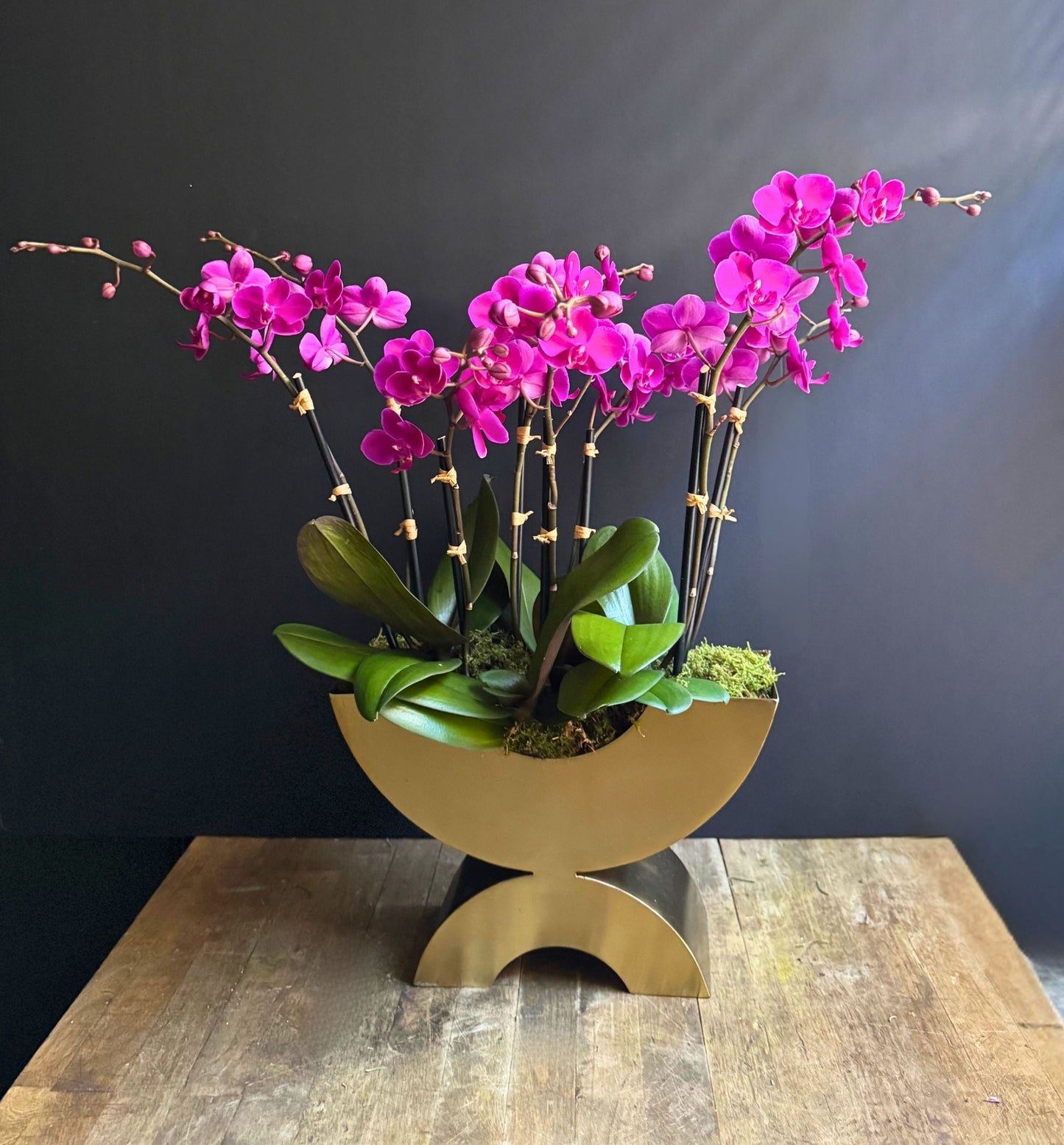 When Should Funeral Flowers Be Delivered? A Practical Guide for NYC Services