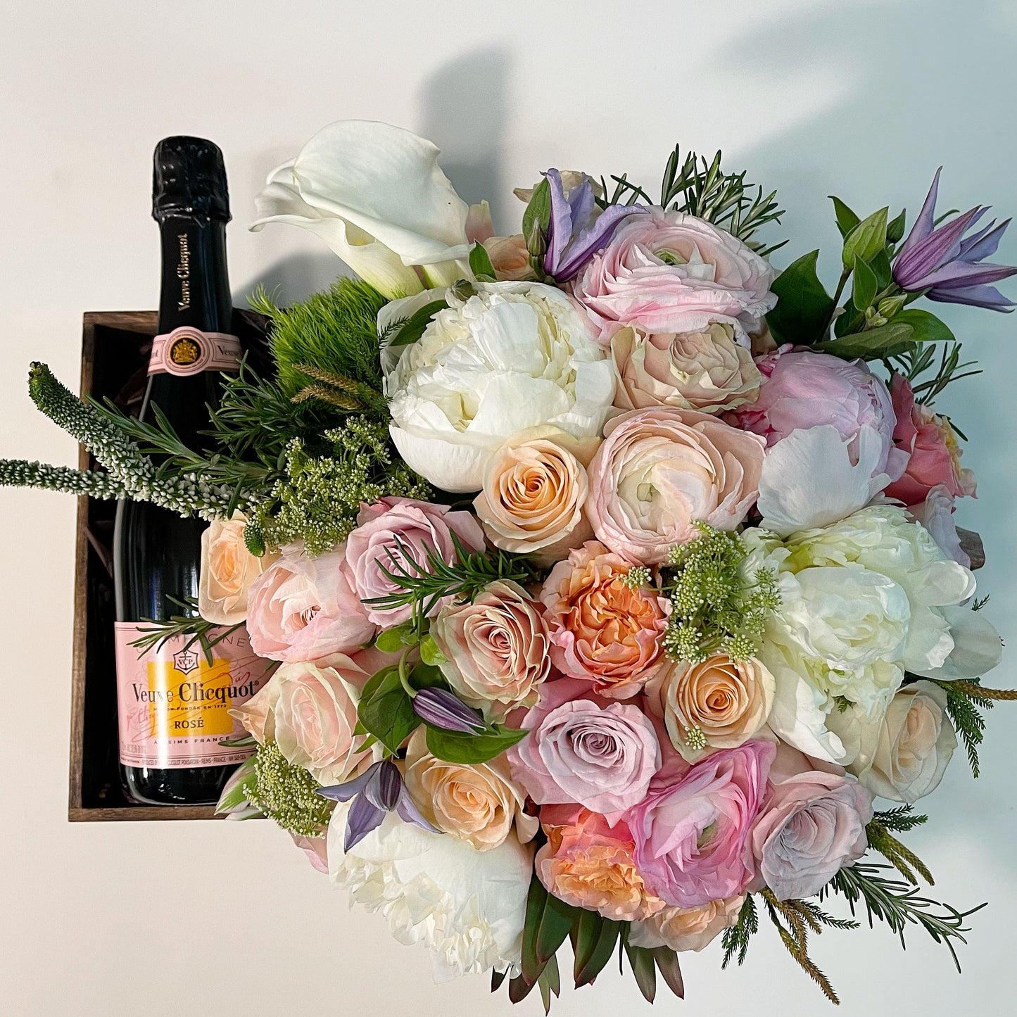 send order veuve cliquot flowers new york 